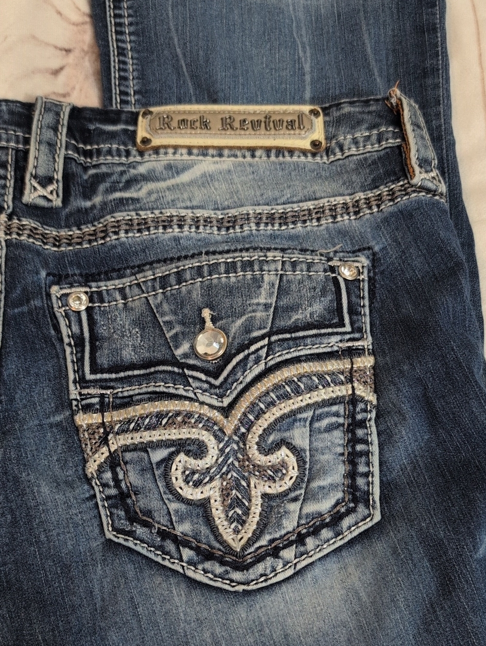 Rock Revival Cesena Easy Boot Jeans Women's Size 31 Blue Bootcut Fleur De Lis - Picture 2 of 9